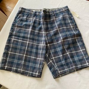 NWT Size 34 Men's Summer Shorts // Classic Fit // Navy Plaid // 9"